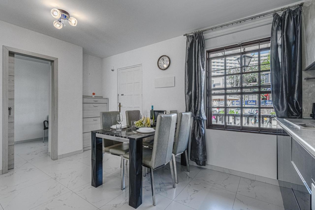 Amazing 3 Bedroom Apartment On The First Line Of The Best Las Americas Beach, Air Conditioner And Terrace Ocean View Playa de las Américas Exterior foto